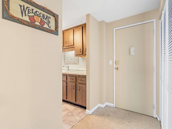 35 High St 9, Marlborough MA 01752