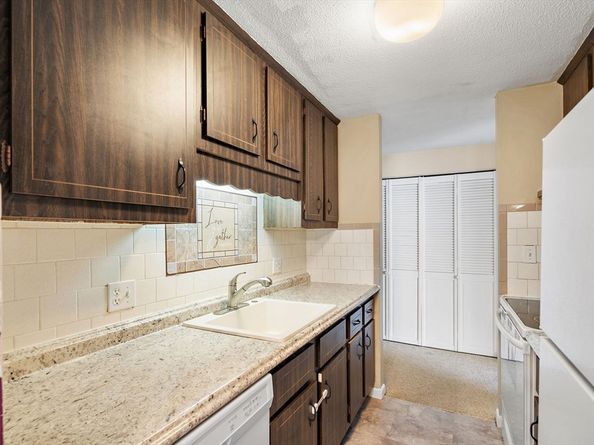 35 High St 9, Marlborough MA 01752