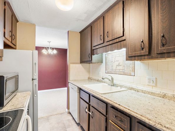 35 High St 9, Marlborough MA 01752