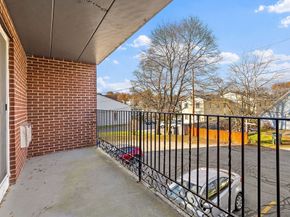 35 High St 9, Marlborough MA 01752