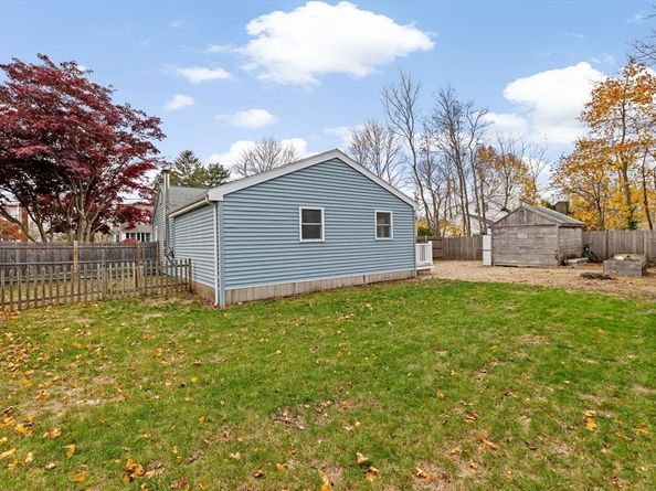 24 Blake Rd, Weymouth MA 02188