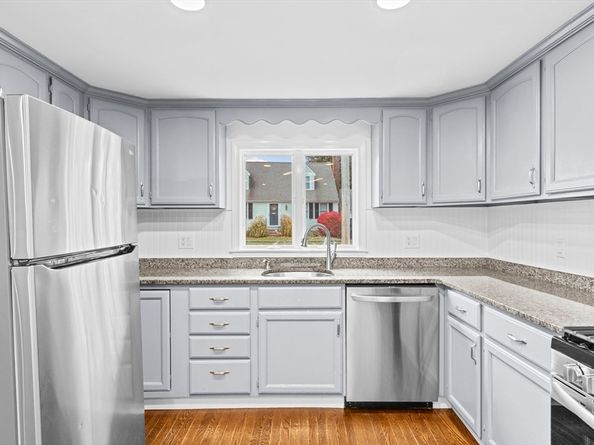 24 Blake Rd, Weymouth MA 02188