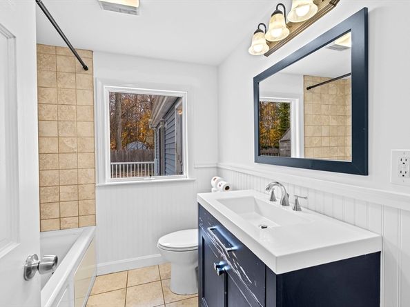 24 Blake Rd, Weymouth MA 02188