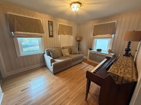 287 Bacon St, Natick MA 01760