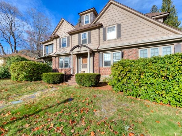 24 Hadwen Road, Worcester MA 01602