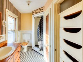 24 Hadwen Road, Worcester MA 01602