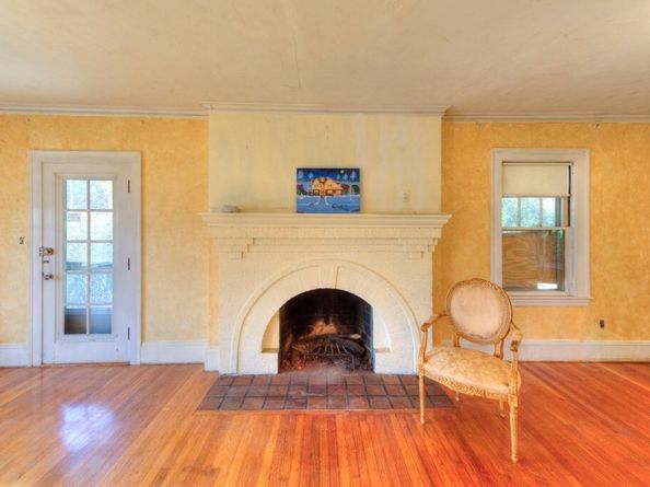 24 Hadwen Road, Worcester MA 01602