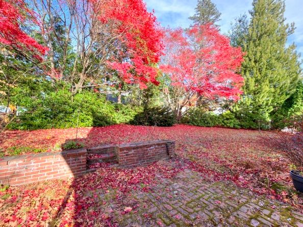 24 Hadwen Road, Worcester MA 01602