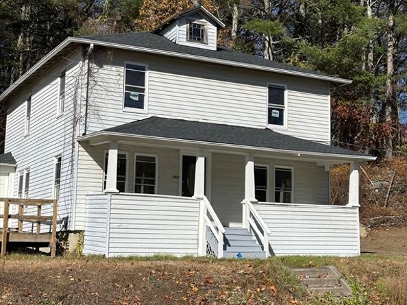 707 Main St, Oxford MA 01537