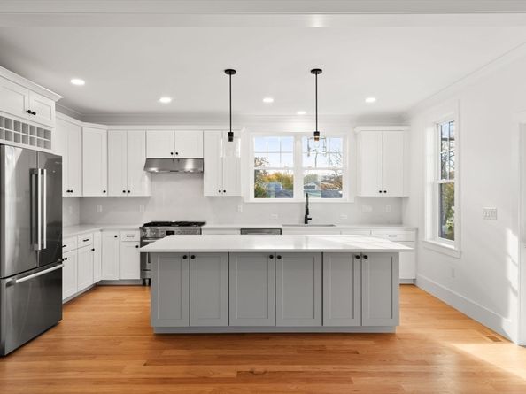 23 A Ward Street A, Woburn MA 01801