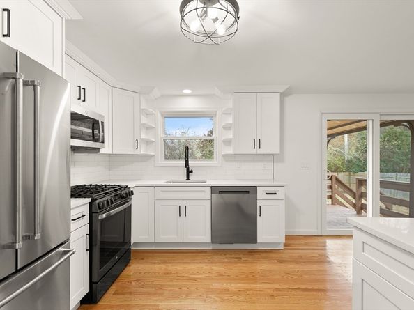 163 Hayward St 163, Bridgewater MA 02324