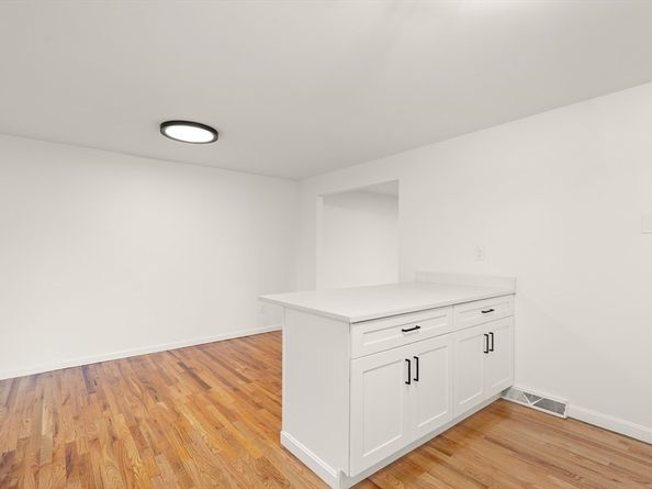 163 Hayward St 163, Bridgewater MA 02324