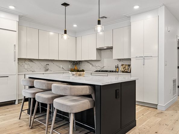 33 A Street 503, Boston MA 02127