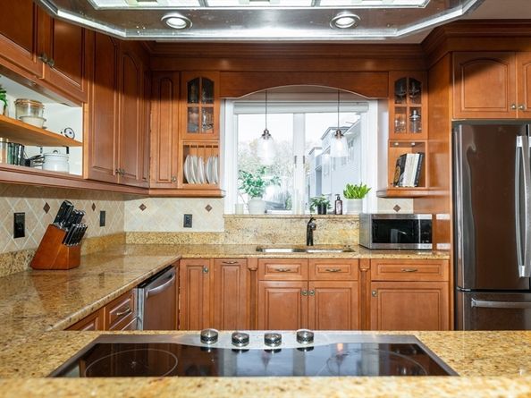 905 Sherwood Forest Ln. 905, Saugus MA 01906