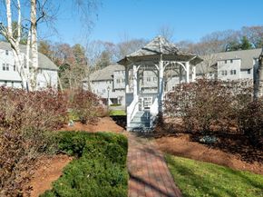 905 Sherwood Forest Ln. 905, Saugus MA 01906