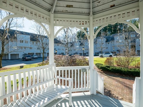 905 Sherwood Forest Ln. 905, Saugus MA 01906