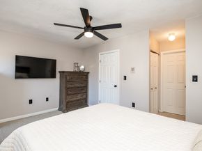 905 Sherwood Forest Ln. 905, Saugus MA 01906