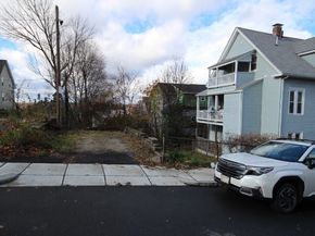 74 Green Hill Pkwy, Worcester MA 01605