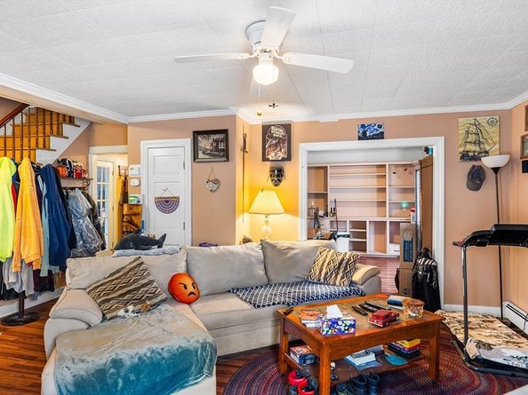 63 Hampstead Pl, Athol MA 01331