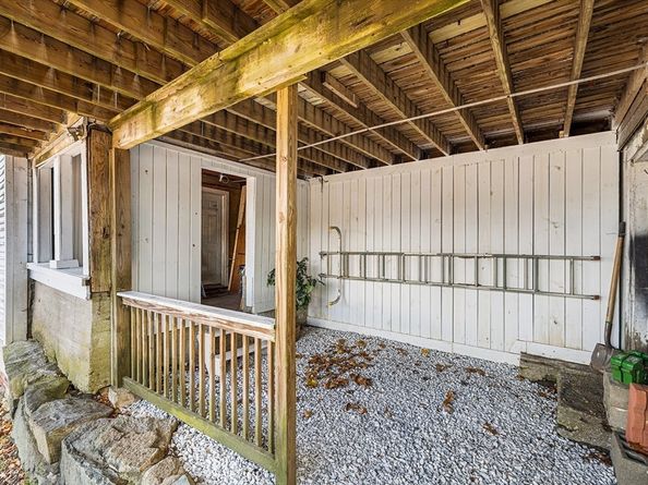 63 Hampstead Pl, Athol MA 01331