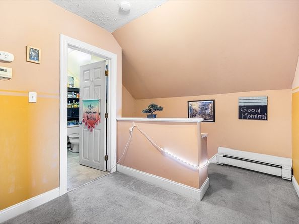 63 Hampstead Pl, Athol MA 01331