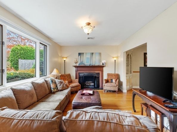 35 Alden Rd, Swampscott MA 01907