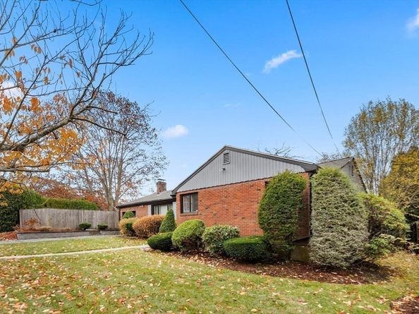 35 Alden Rd, Swampscott MA 01907