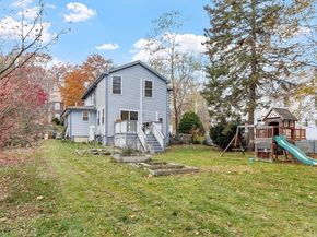 24 Myrtle Ave, Wakefield MA 01880