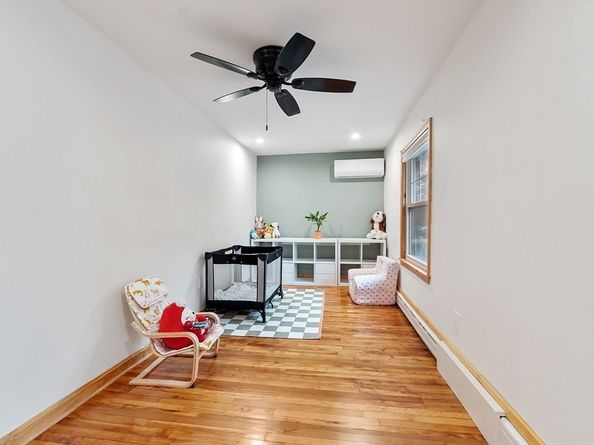 24 Myrtle Ave, Wakefield MA 01880