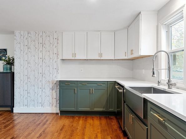 24 Myrtle Ave, Wakefield MA 01880