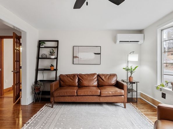 24 Myrtle Ave, Wakefield MA 01880