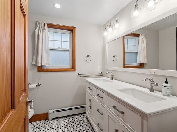 24 Myrtle Ave, Wakefield MA 01880