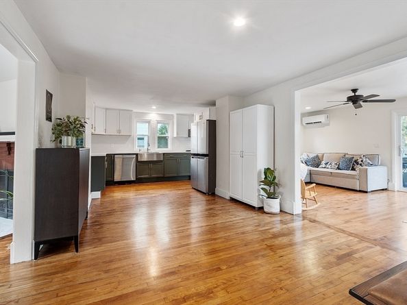 24 Myrtle Ave, Wakefield MA 01880