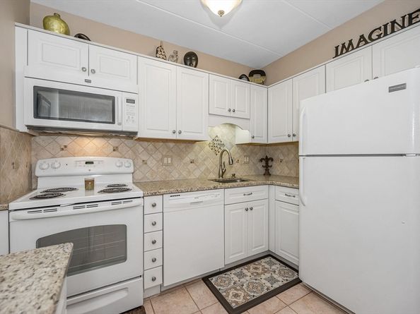 137 Franklin St 102, Stoneham MA 02180