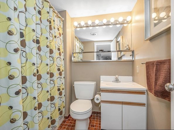 137 Franklin St 102, Stoneham MA 02180