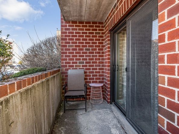 137 Franklin St 102, Stoneham MA 02180