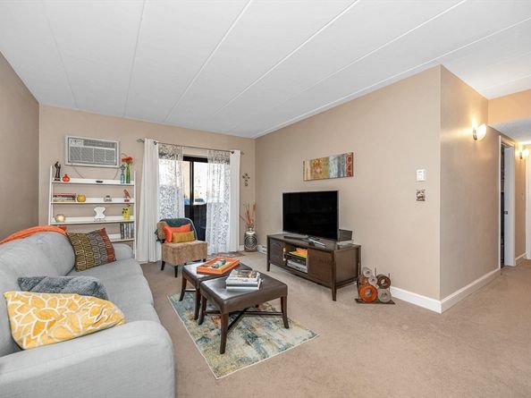 137 Franklin St 102, Stoneham MA 02180