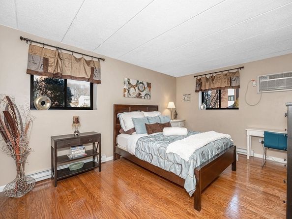 137 Franklin St 102, Stoneham MA 02180