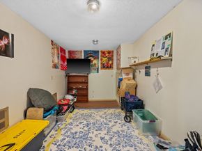 84 Century Way 84, Gardner MA 01440