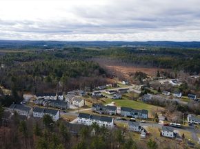 84 Century Way 84, Gardner MA 01440