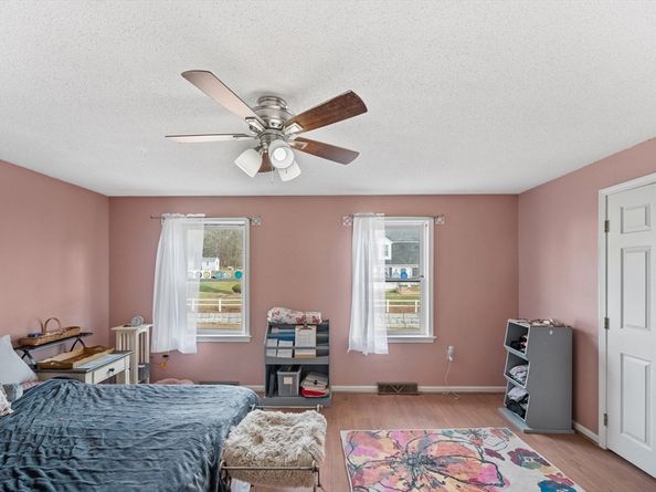 84 Century Way 84, Gardner MA 01440