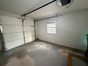 6 Vineyard Ave, Clinton MA 01510