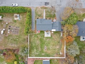 6 Vineyard Ave, Clinton MA 01510