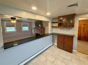 6 Vineyard Ave, Clinton MA 01510