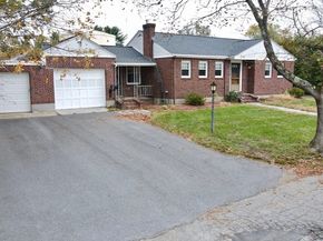 6 Vineyard Ave, Clinton MA 01510