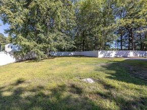 20 Senate Rd, Milford MA 01757