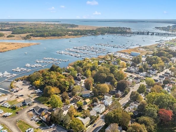 346 Merrimac Street, Newburyport MA 01950