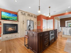 17 Worcester St, Grafton MA 01519