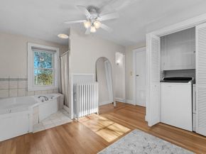 17 Worcester St, Grafton MA 01519