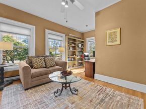 17 Worcester St, Grafton MA 01519